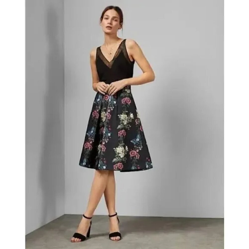 Ted Baker Bevly Oracle Floral Jacquard Skirt Ted Size 0/US Size 2